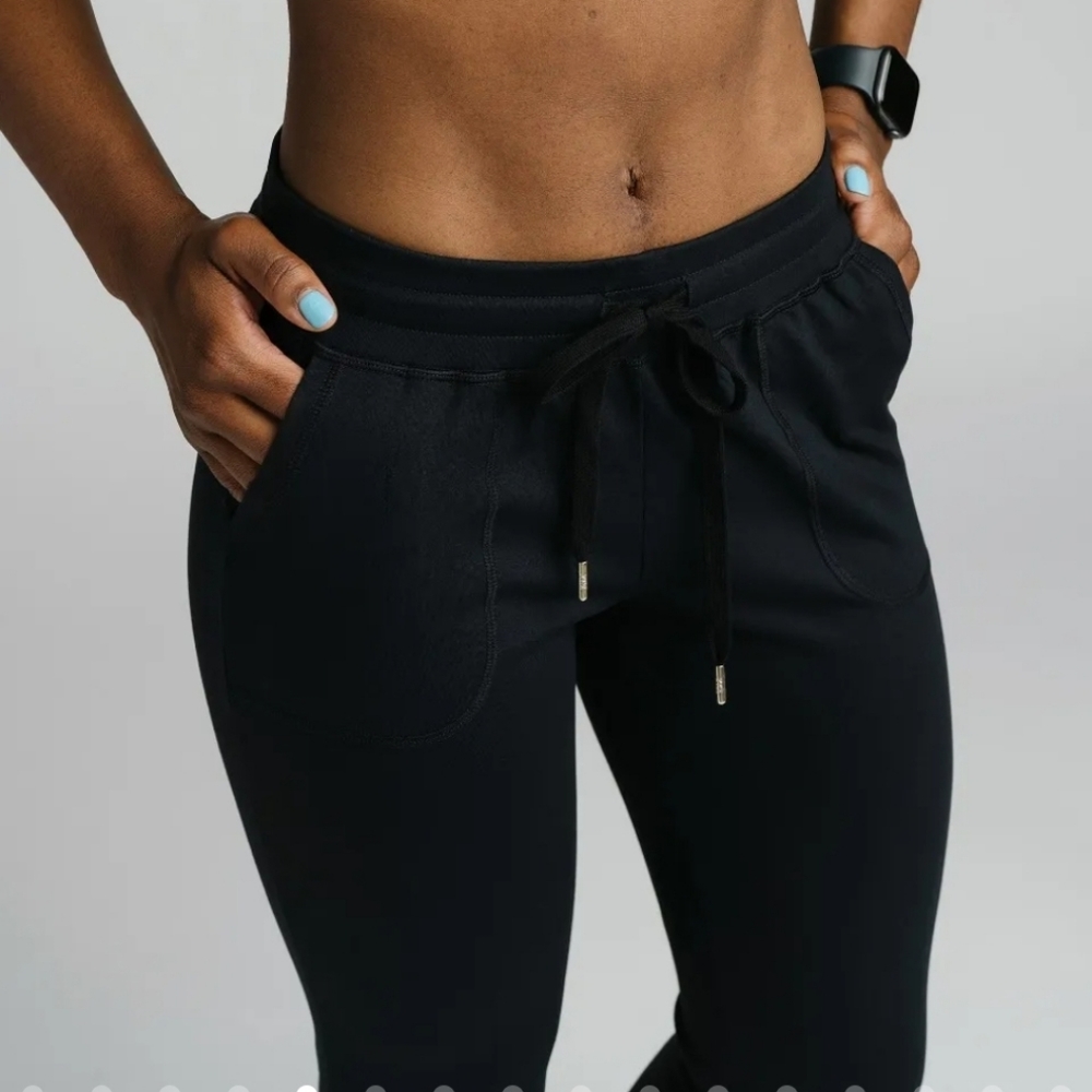 Black Unwind Joggers size Large